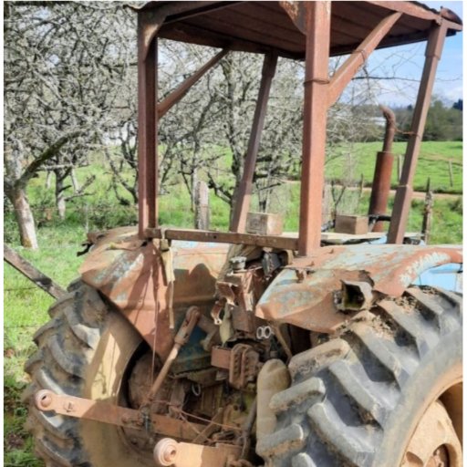 Vendo tractor Universal