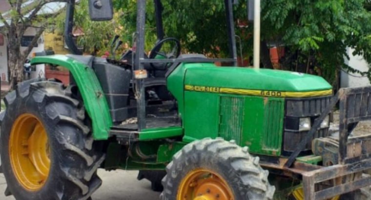 Vendo Jhon Deere 6400 Precio Negociable