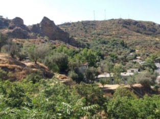 CASA RURAL EN VENTA EN LANJARON