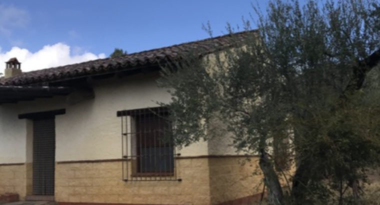 CHALET RURAL CON FINCA. SIERRA DE ARACENA