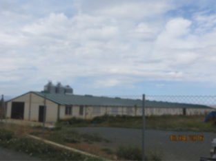 SE VENDE FINCA-GRANJA ZONA GUADIX