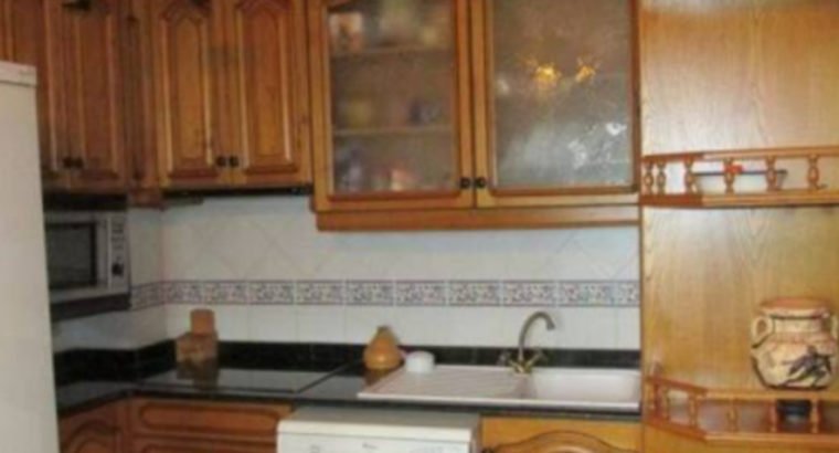 CASA EN LA POBLA DE BENIFASSÀ