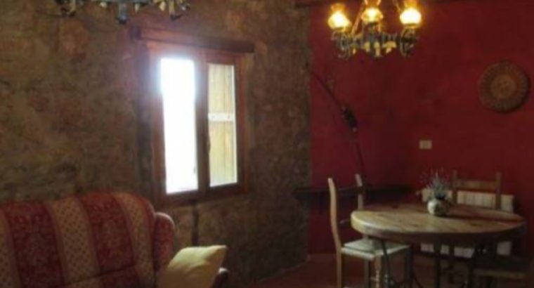 CASA EN LA POBLA DE BENIFASSÀ