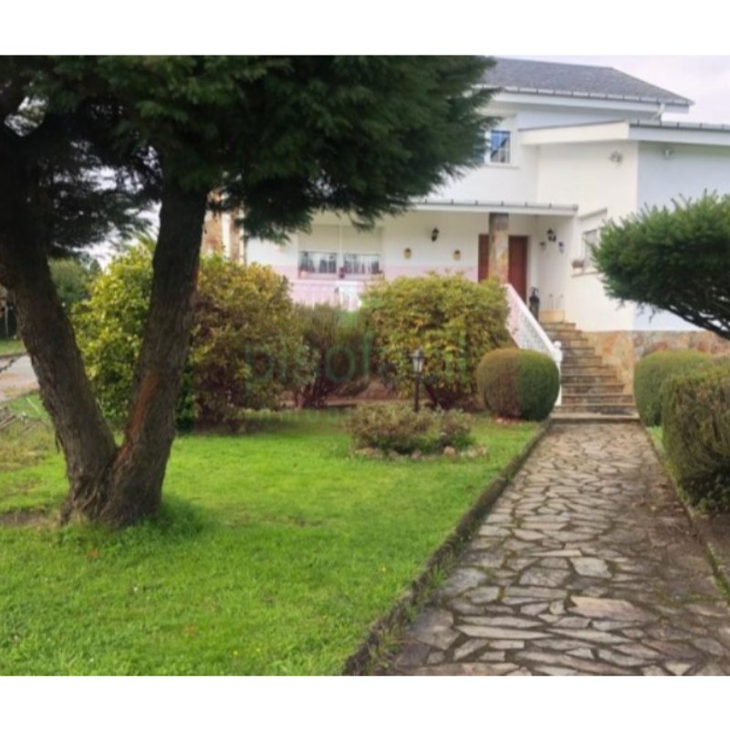 VIVIENDA RURAL EN LUGO