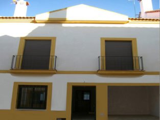Casa urbana en la sierra