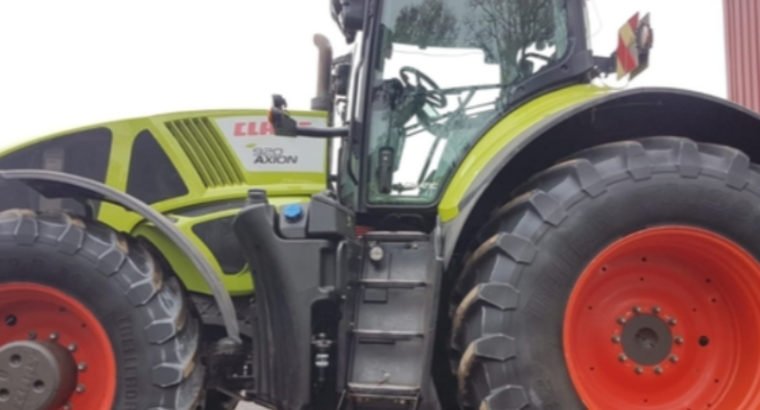 CLAAS AXION – 920CMATIC