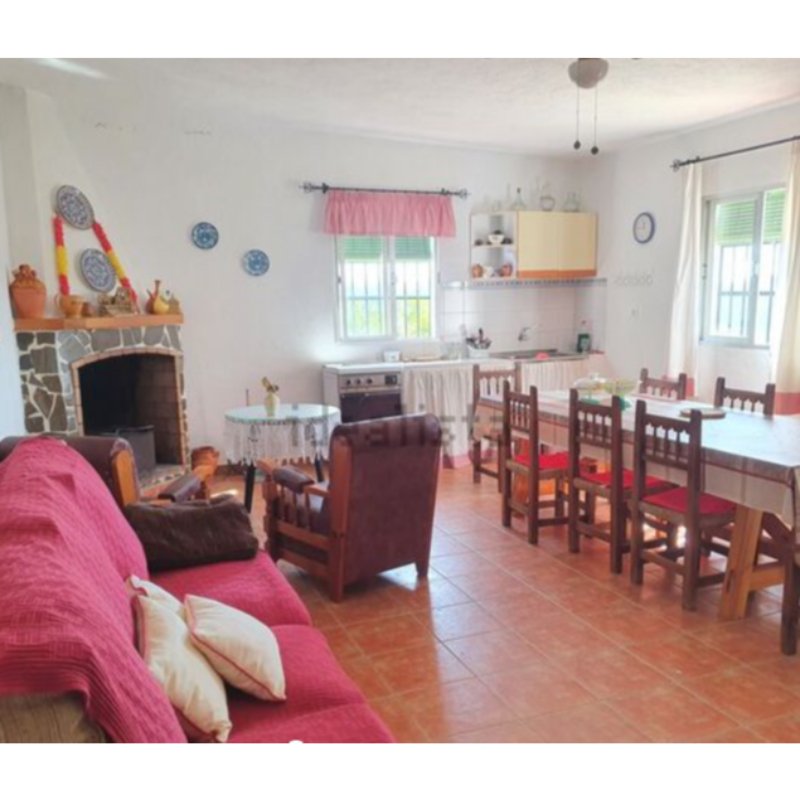 CASA RURAL EN VENTA EN VELEZ DE BENAUDAL