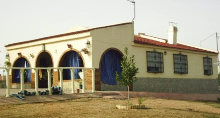 VENTA PARCELA+CASAS PANIAJO