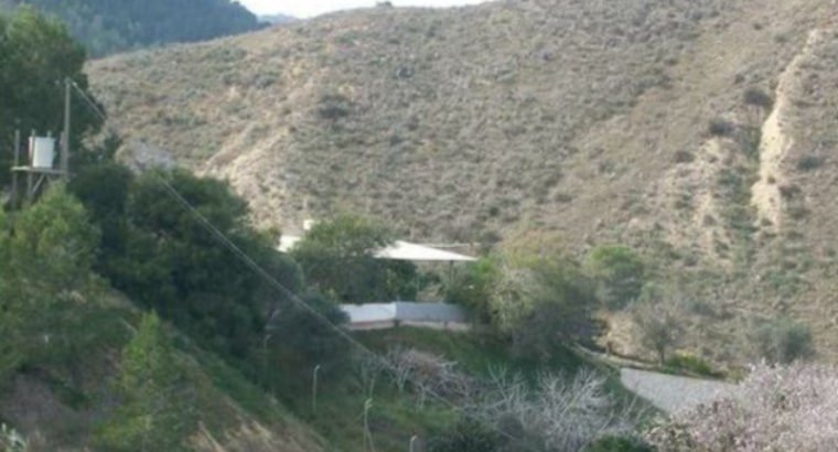 SE VENDE CASA DE CAMPO CON TERRENO