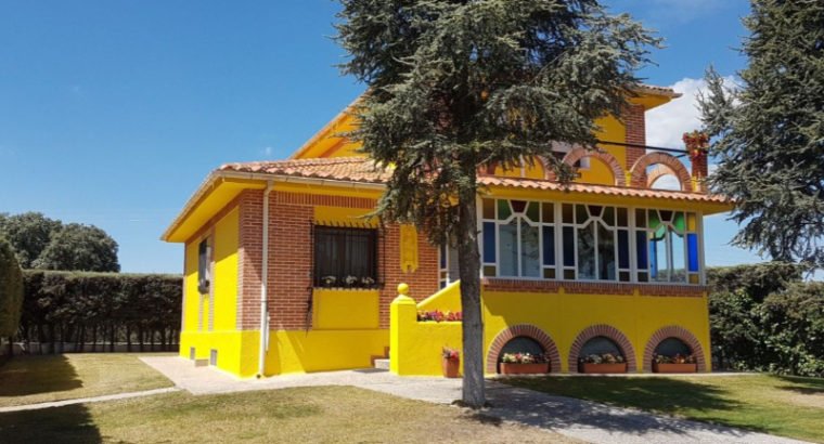 Se vende preciosa dehesa de encinas con golf