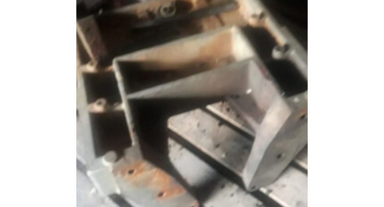 SE VENDE TRACTOR EBRO – MESA MOTOR