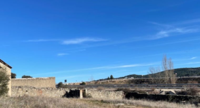 FINCA RÚSTICA CON NAVE INDUSTRIAL