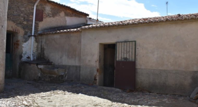 A LA VENTA CASA EN SALORINO – SANTA ANA 4