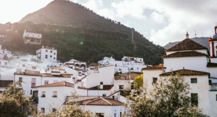 Benarrabá, pueblo de oportunidades.”