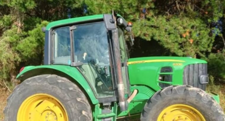 JOHN DEERE – 6330